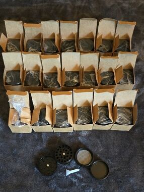 Lot of 20 Small Black Grinders